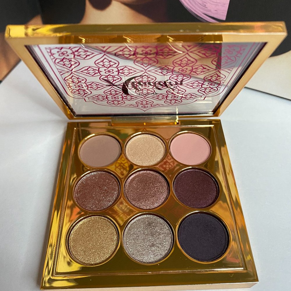 LE MAC x Aladdin Eyeshadow Palette in Princess Jasmine x 9